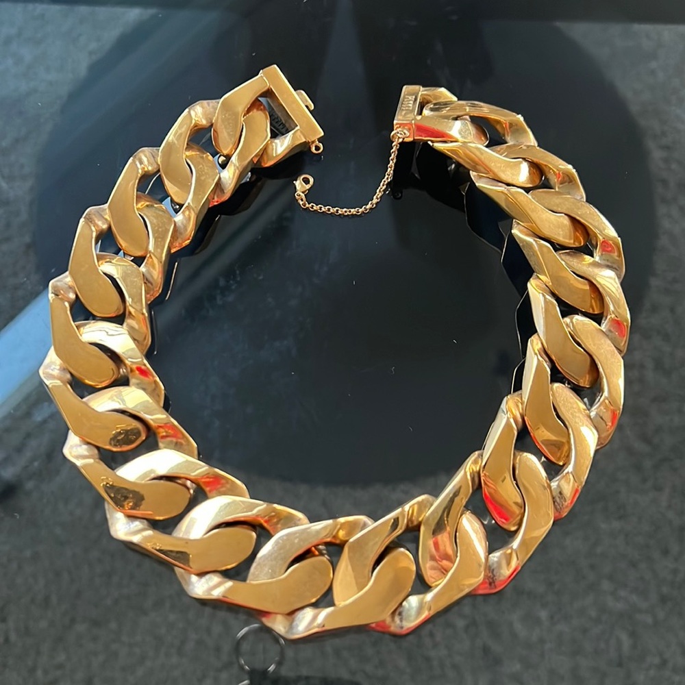 Emilio Pucci gold chin